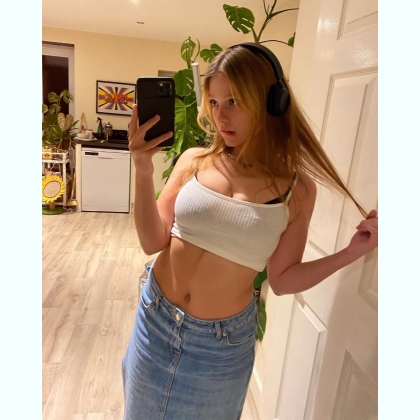        ,,   